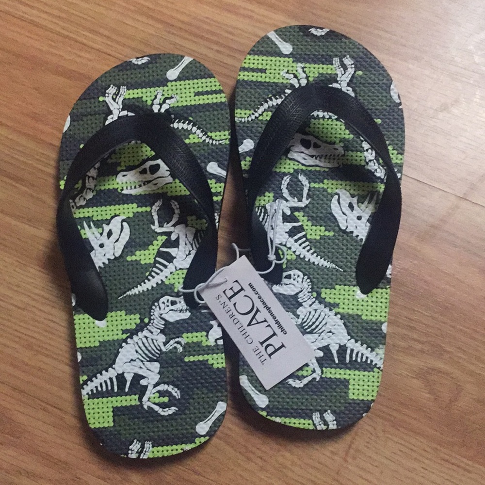 NWT flip flops